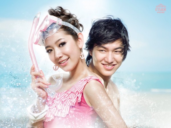 Lee Min Ho and Park Shin Hye posing together for Etude House